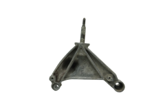 Кронштейн коробки передач 8200013682 Renault Laguna 2