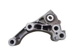Монтажний кронштейн Opel Astra K 13364129 GM
