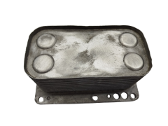 Масляний радіатор 8200797762 Renault Nissan Opel 2.0 DCI 6790972560 Modine