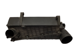 Корпус повітряного фільтра 7700260372 Renault Safrane 7701036268 7700856281