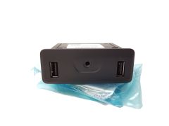 Модуль USB AUX Renault 280239732R Новий оригінал 1028
