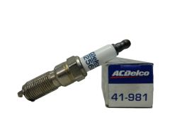 Свічка запалювання 41-981 ACDelco Cadillac Buick GMC