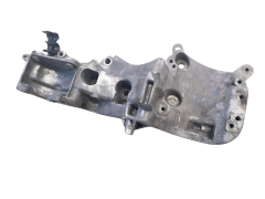 Кронштейн двигуна 8200941114 1.6 8v Dacia Renault