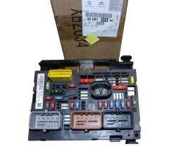 Блок запобіжників Оригінал 9809742880 Citroen Peugeot