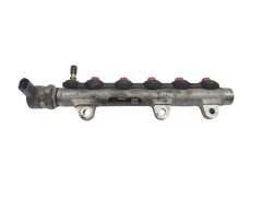 Інжекторна рейка Renault Bosch 8200661279 0445214153 0281002753 2.0 DCI 60