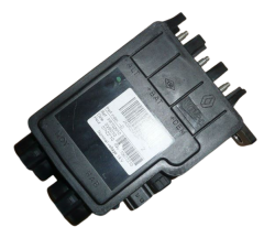 Блок запобіжників Оригінал Renault Laguna III 243800002R