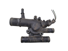 Корпус термостата 8200074346 1.9 dCi Renault