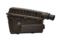 Корпус повітряного фільтра 7700852517 Renault Safrane 7700854587