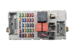 Блок запобіжників Fiat Punto 2 46774357 46774360