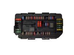 Блок запобіжників 6114 V7 9337879 01 19451.000.001 BMW