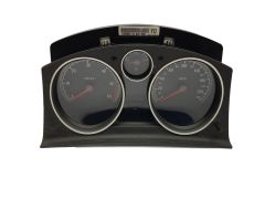 Тахометр Opel Astra H Zafira B 13309003 YD VDO 3362