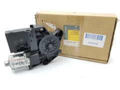 Двигун склопідіймача Правильно Задня частина Оригінал Renault Scenic 3 827303178R