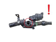 Корпус термостата 110608431R 1.5 DCI Renault Mercedes