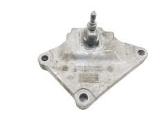 Кронштейн для коробки 8200503823 2.0 DCI Renault Scenic 2