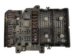 Блок запобіжників Dodge P04707784AB 19627