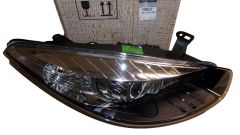 Фара Правильно Новий оригінал 260107517R Renault Fluence